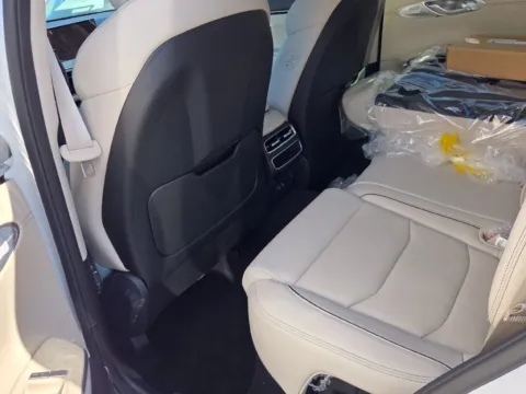More photos of 2027 Genesis GV70 2.5T Advanced at Genesis Macon, GA