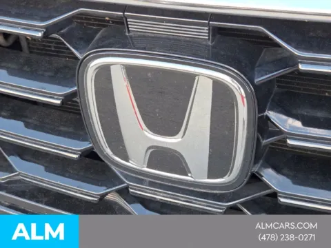 More photos of 2025 Honda Pilot Touring at Genesis Macon, GA