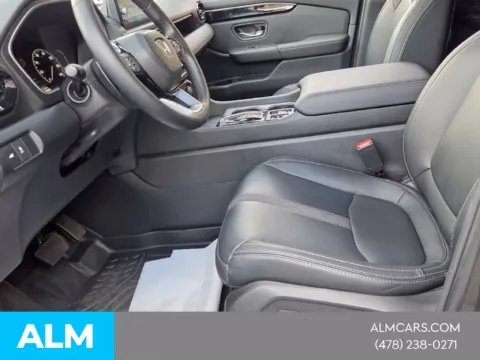 More photos of 2025 Honda Pilot Touring at Genesis Macon, GA