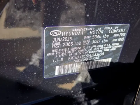 More photos of 2027 Genesis G80 2.5T at Genesis Macon, GA