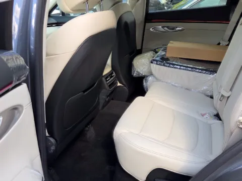 More photos of 2027 Genesis GV70 2.5T Select at Genesis Macon, GA