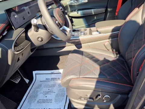More photos of 2027 Genesis GV70 3.5T Sport Prestige at Genesis Macon, GA