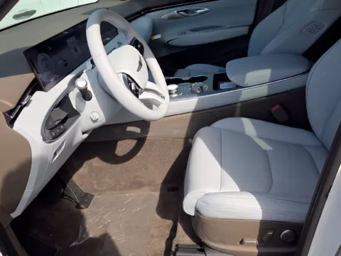 More photos of 2027 Genesis GV70 2.5T Advanced at Genesis Macon, GA