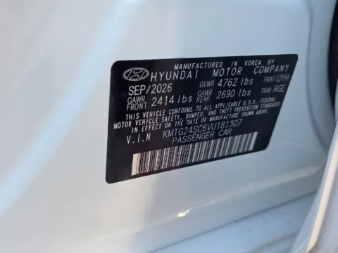 More photos of 2027 Genesis G70 2.5T at Genesis Macon, GA