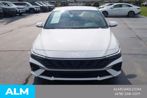 Another view of 2026 Hyundai Elantra SE for sale in Macon, GA at Genesis Macon