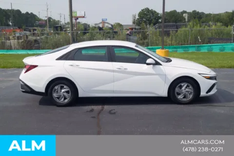 More photos of 2026 Hyundai Elantra SE at Genesis Macon, GA