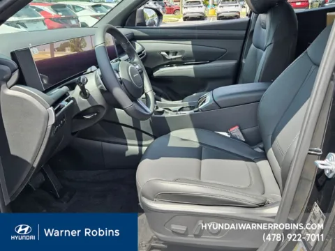 More photos of 2025 Hyundai Santa Cruz XRT at Hyundai Warner Robins, GA