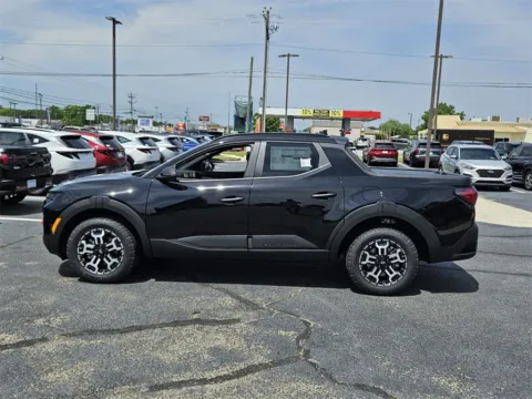 More photos of 2025 Hyundai Santa Cruz XRT at ALM Hyundai Warner Robins, GA