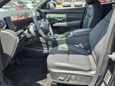 More photos of 2025 Hyundai Santa Cruz XRT at ALM Hyundai Warner Robins, GA