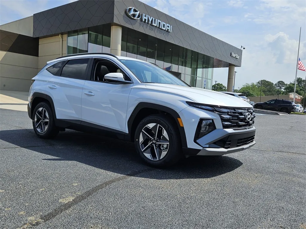 White 2025 Hyundai Tucson SEL Convenience for sale in Warner Robins, GA