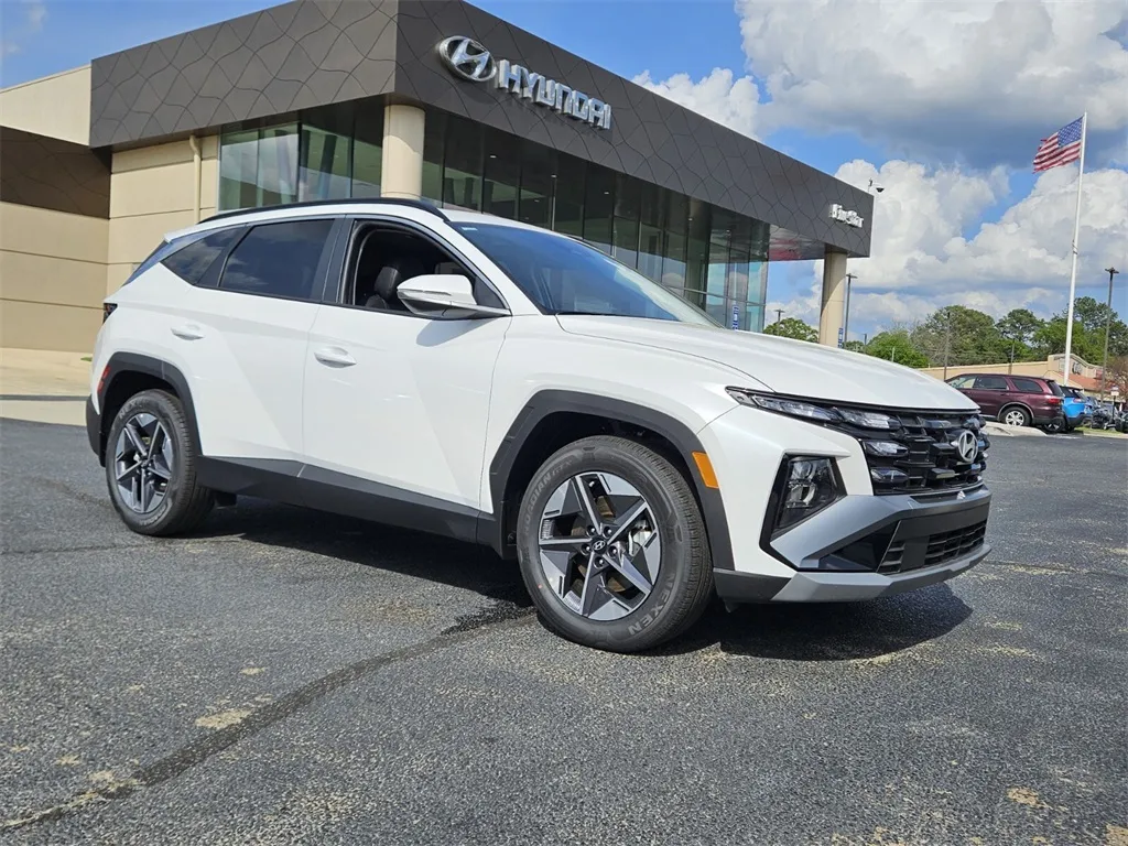White 2025 Hyundai Tucson SEL Convenience for sale in Warner Robins, GA