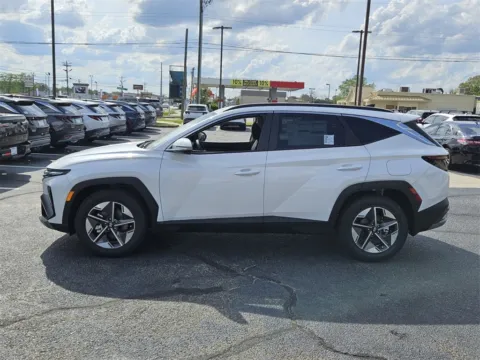 More photos of 2025 Hyundai Tucson SEL Convenience at ALM Hyundai Warner Robins, GA
