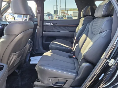 More photos of 2025 Hyundai Palisade Calligraphy Night Edition at Hyundai Warner Robins, GA