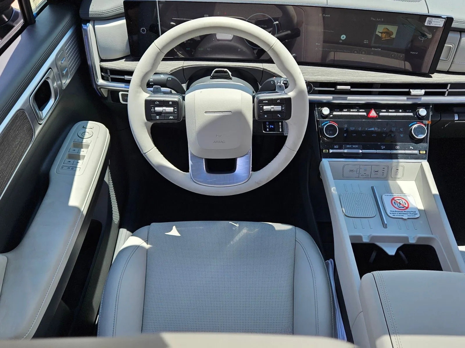 2025 Hyundai Santa Fe Limited - Photo 7