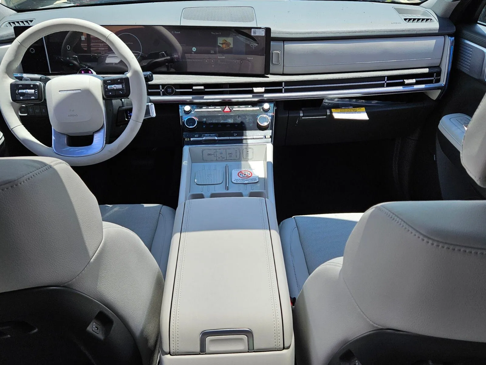 2025 Hyundai Santa Fe Limited - Photo 8