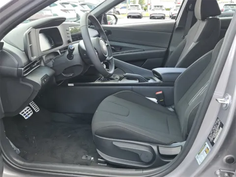 More photos of 2025 Hyundai Elantra SEL Sport at ALM Hyundai Warner Robins, GA