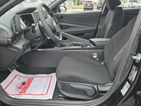 More photos of 2025 Hyundai Elantra SEL Sport at ALM Hyundai Warner Robins, GA