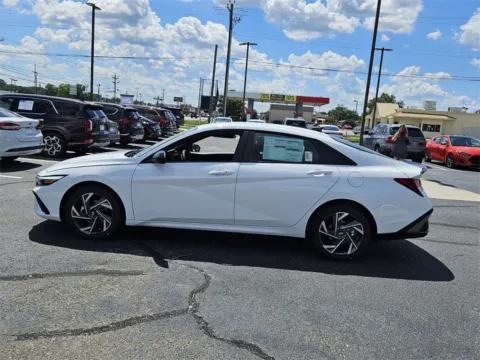 More photos of 2025 Hyundai Elantra SEL Sport at ALM Hyundai Warner Robins, GA