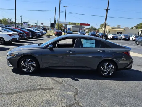 More photos of 2025 Hyundai Elantra SEL Sport at ALM Hyundai Warner Robins, GA