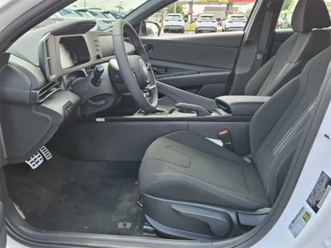 More photos of 2025 Hyundai Elantra SEL Sport at ALM Hyundai Warner Robins, GA