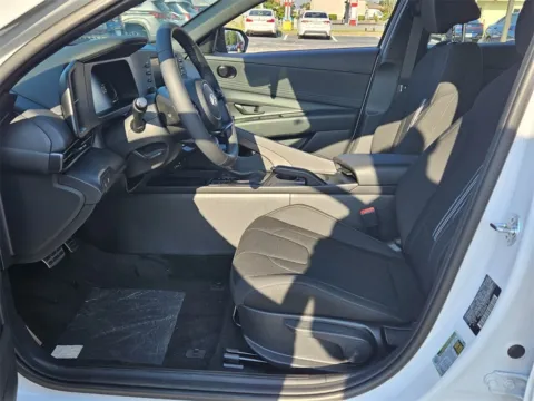 More photos of 2025 Hyundai Elantra SEL Sport at ALM Hyundai Warner Robins, GA