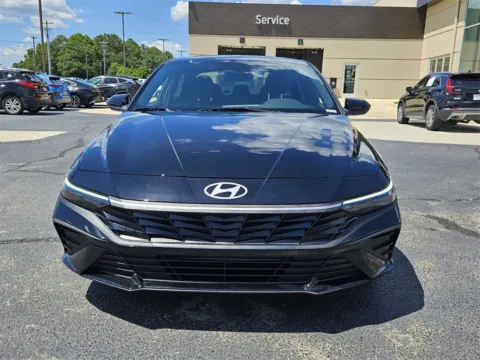 Photos of 2025 Hyundai Elantra SEL Sport for sale in Warner Robins, GA at ALM Hyundai Warner Robins