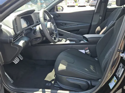 More photos of 2025 Hyundai Elantra SEL Sport at ALM Hyundai Warner Robins, GA