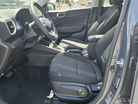 More photos of 2025 Hyundai Venue SEL at ALM Hyundai Warner Robins, GA