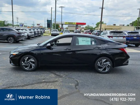 More photos of 2025 Hyundai Elantra SEL Convenience at Hyundai Warner Robins, GA