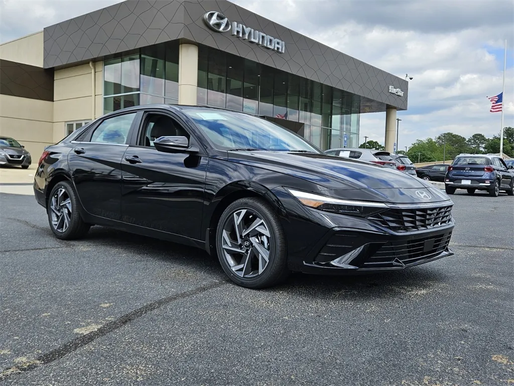 Black 2025 Hyundai Elantra SEL Convenience for sale in Warner Robins, GA