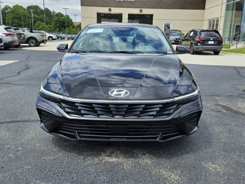 Photos of 2025 Hyundai Elantra SEL Convenience for sale in Warner Robins, GA at ALM Hyundai Warner Robins