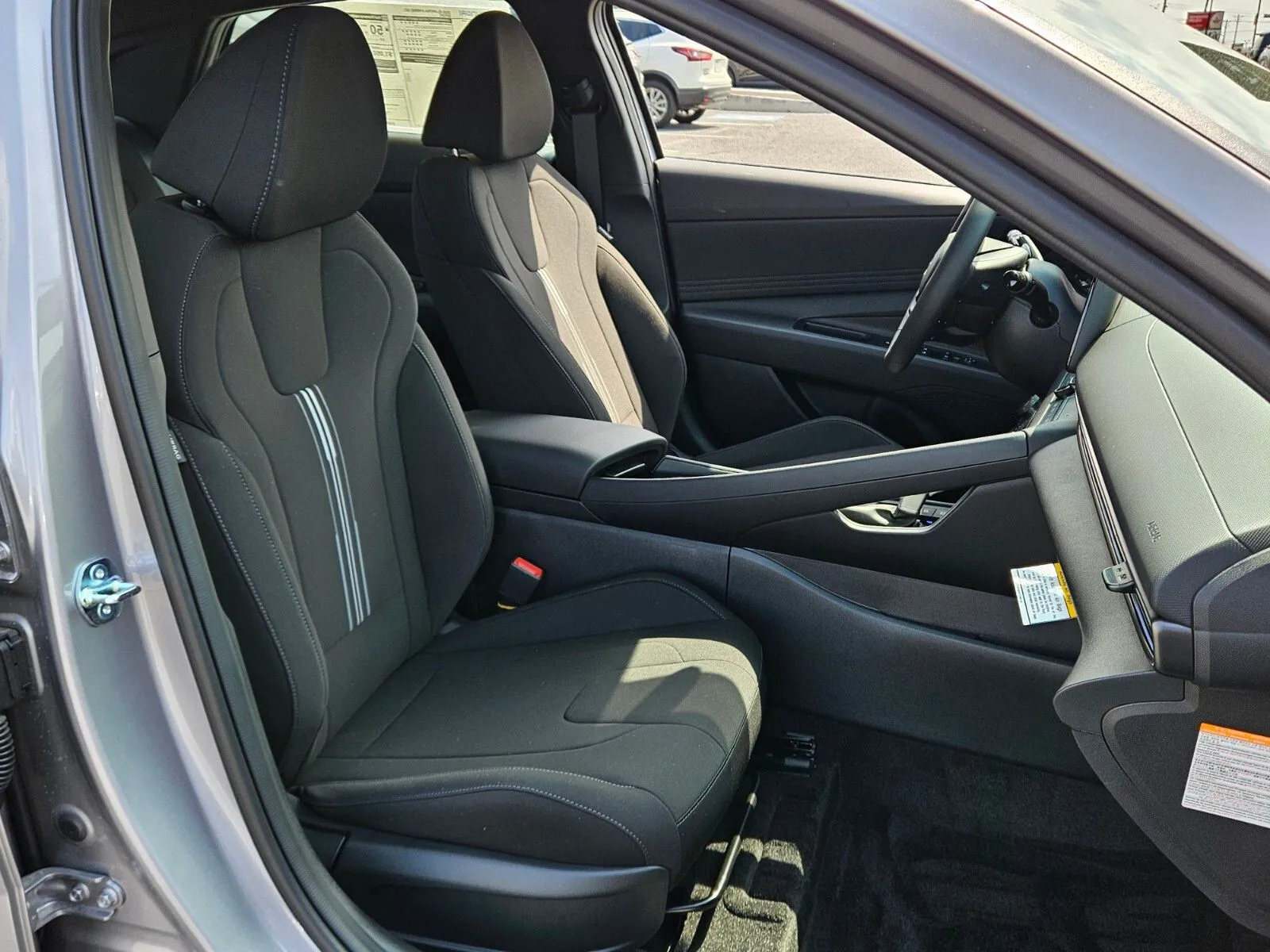 2025 Hyundai Elantra Blue - Photo 15