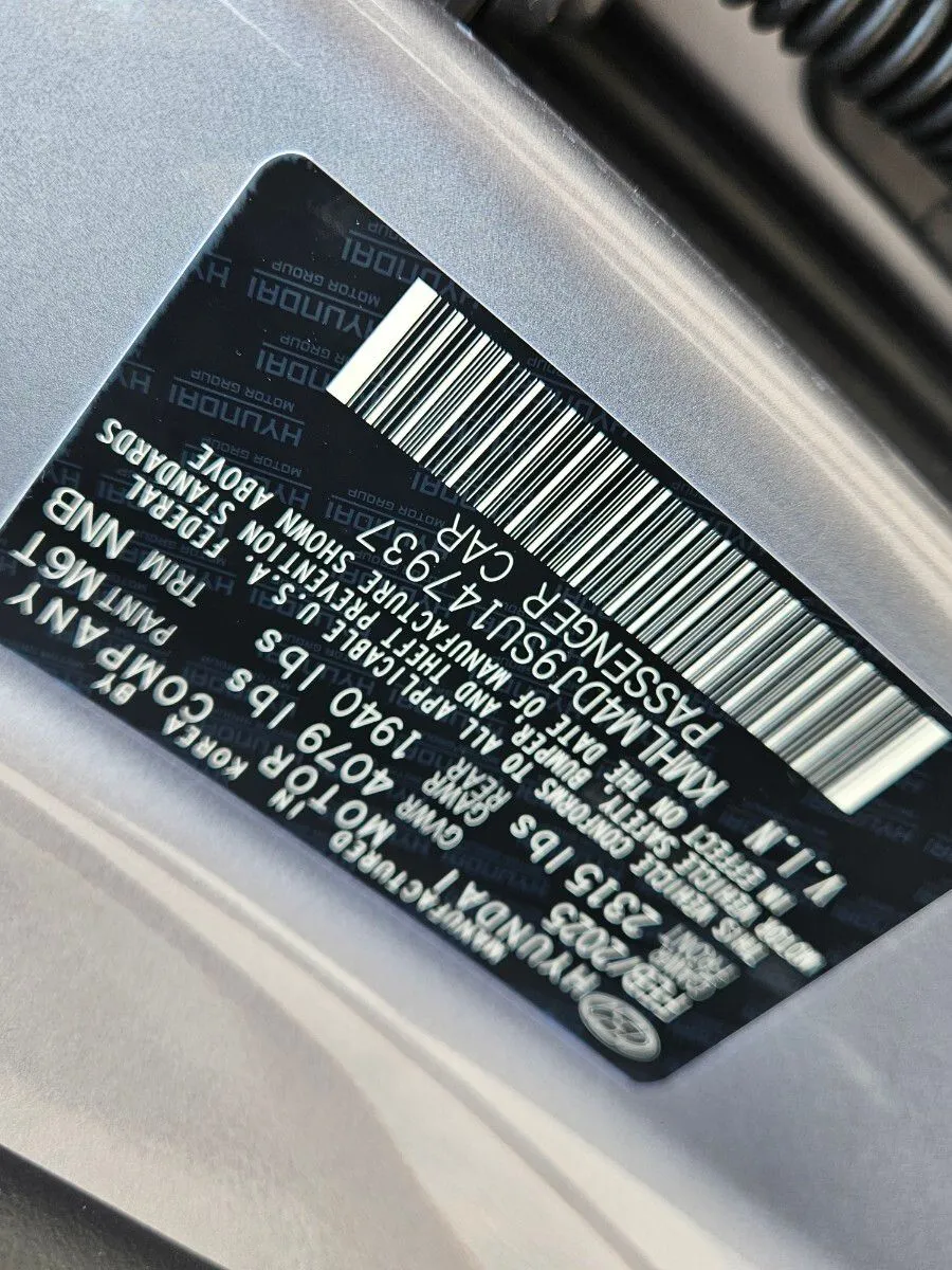 2025 Hyundai Elantra Blue - Photo 17