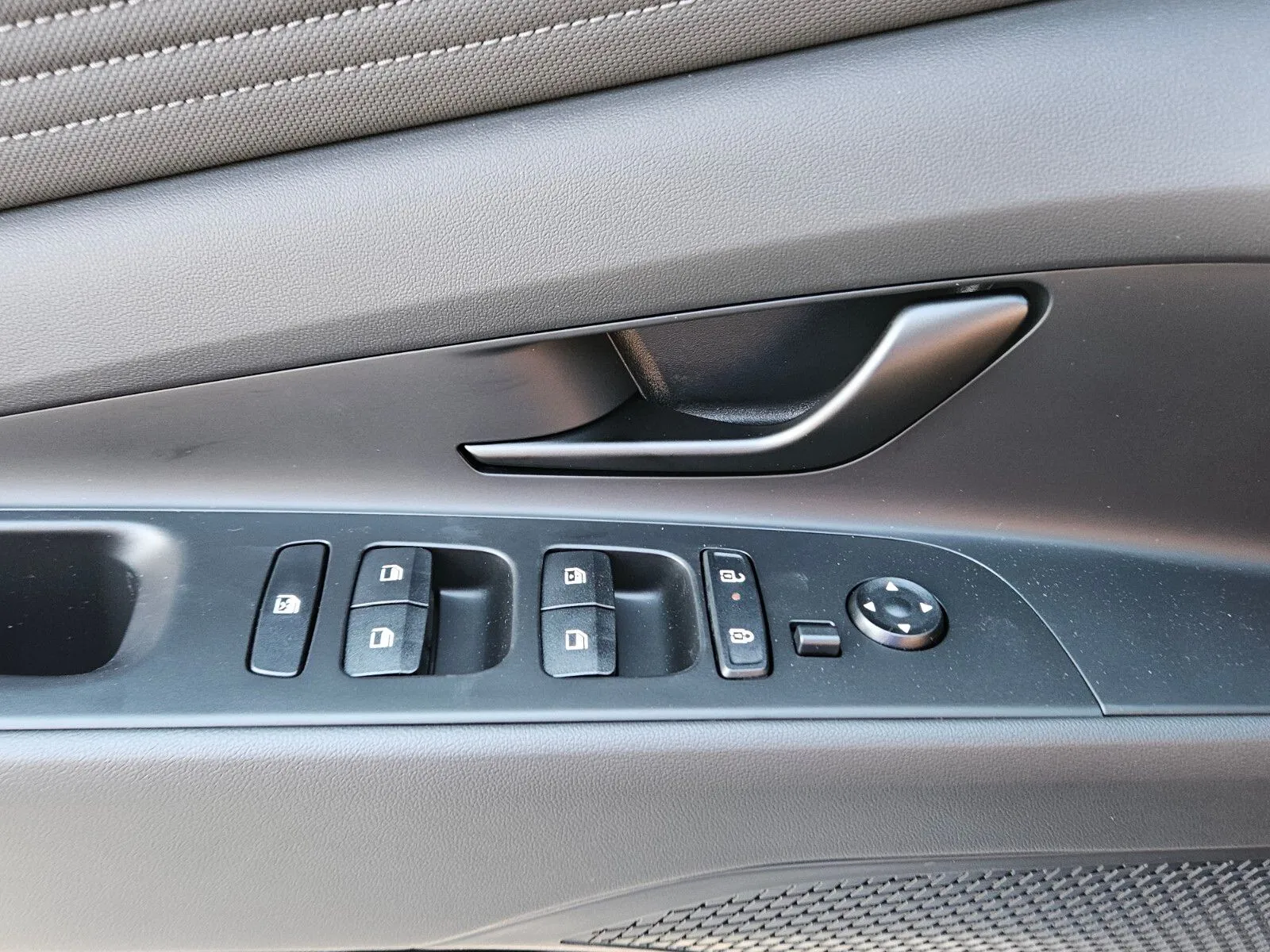 2025 Hyundai Elantra Blue - Photo 27