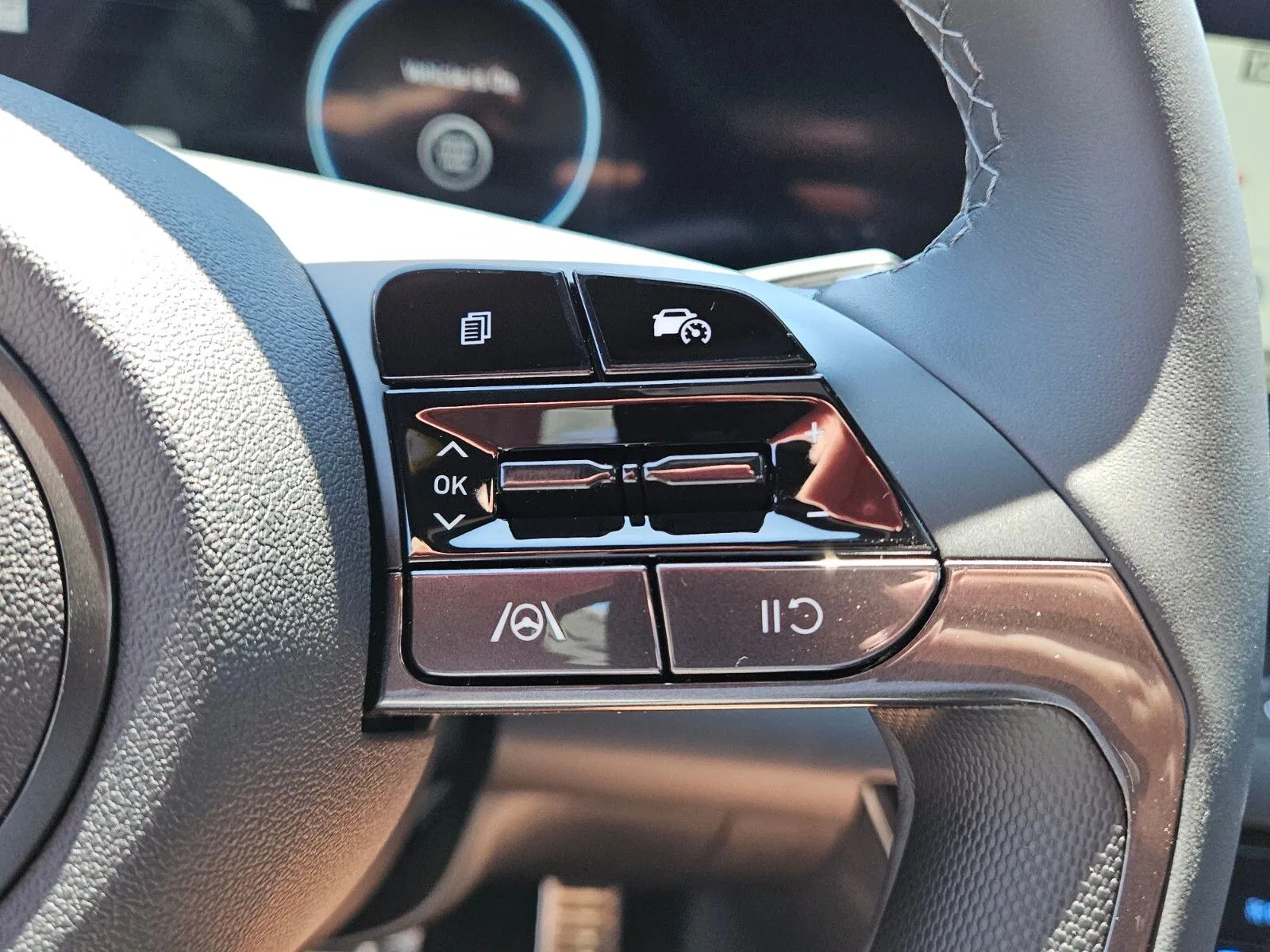 2025 Hyundai Elantra Blue - Photo 24