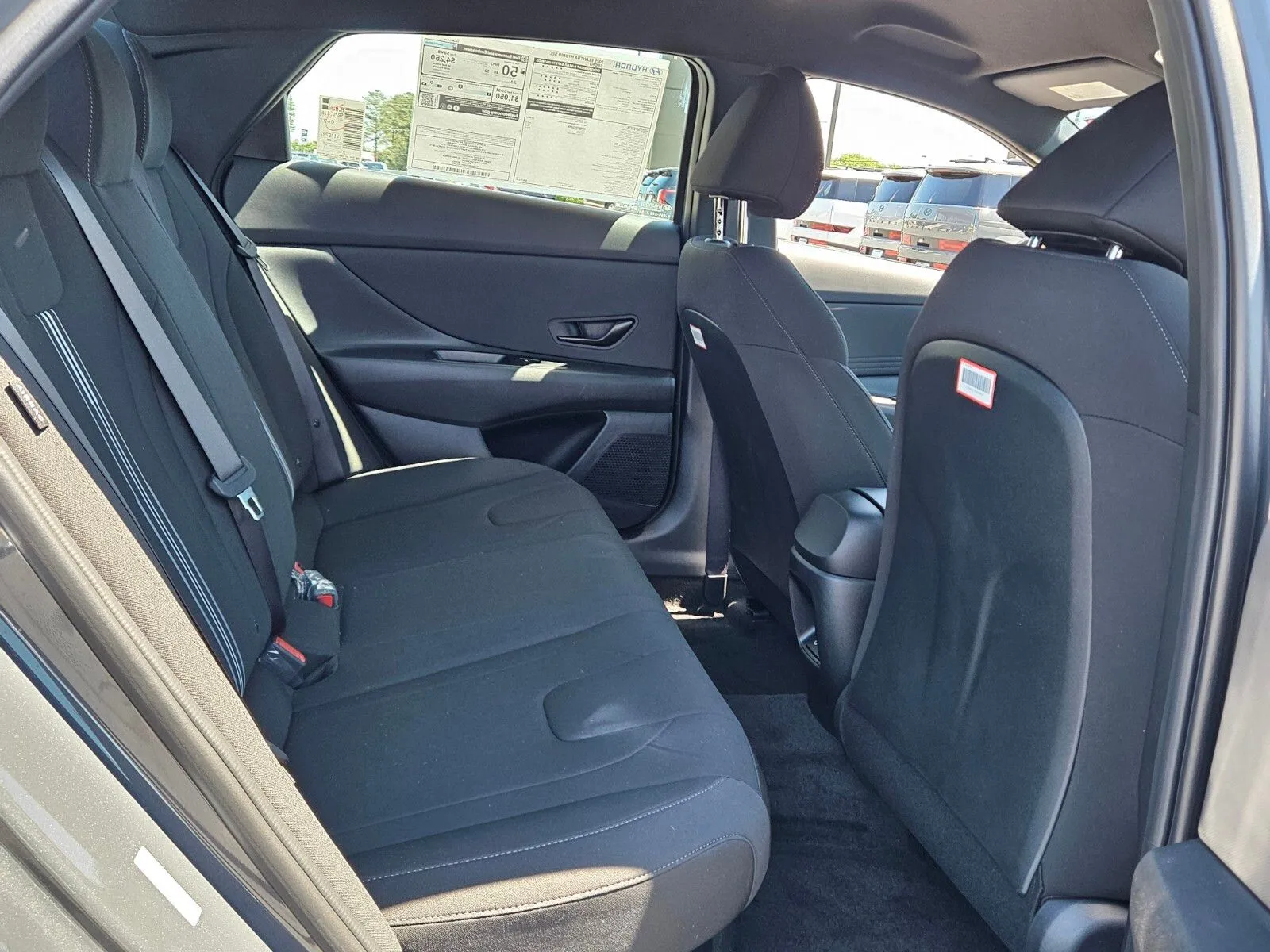 2025 Hyundai Elantra Blue - Photo 14