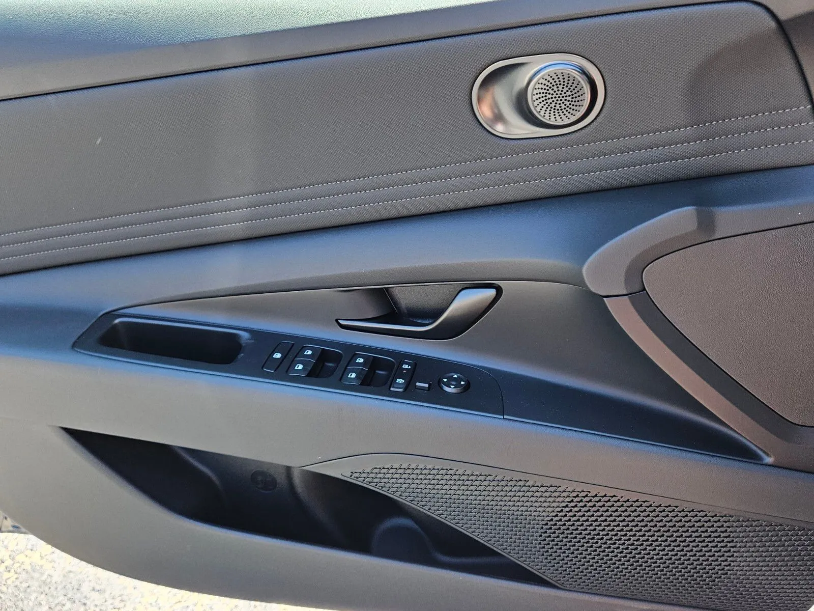 2025 Hyundai Elantra Blue - Photo 27