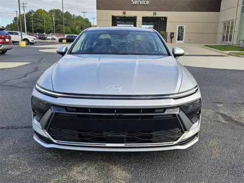 Photos of 2025 Hyundai Sonata Hybrid SEL for sale in Warner Robins, GA at ALM Hyundai Warner Robins