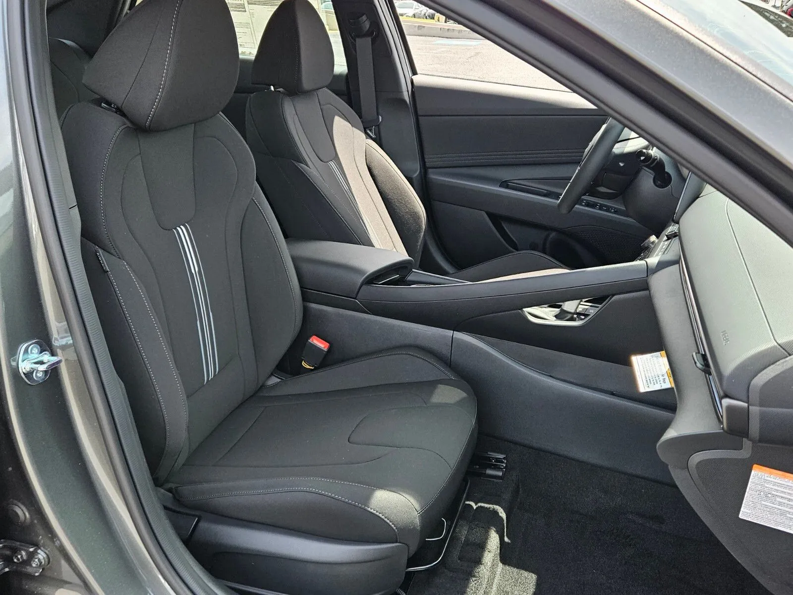 2025 Hyundai Elantra Blue - Photo 15