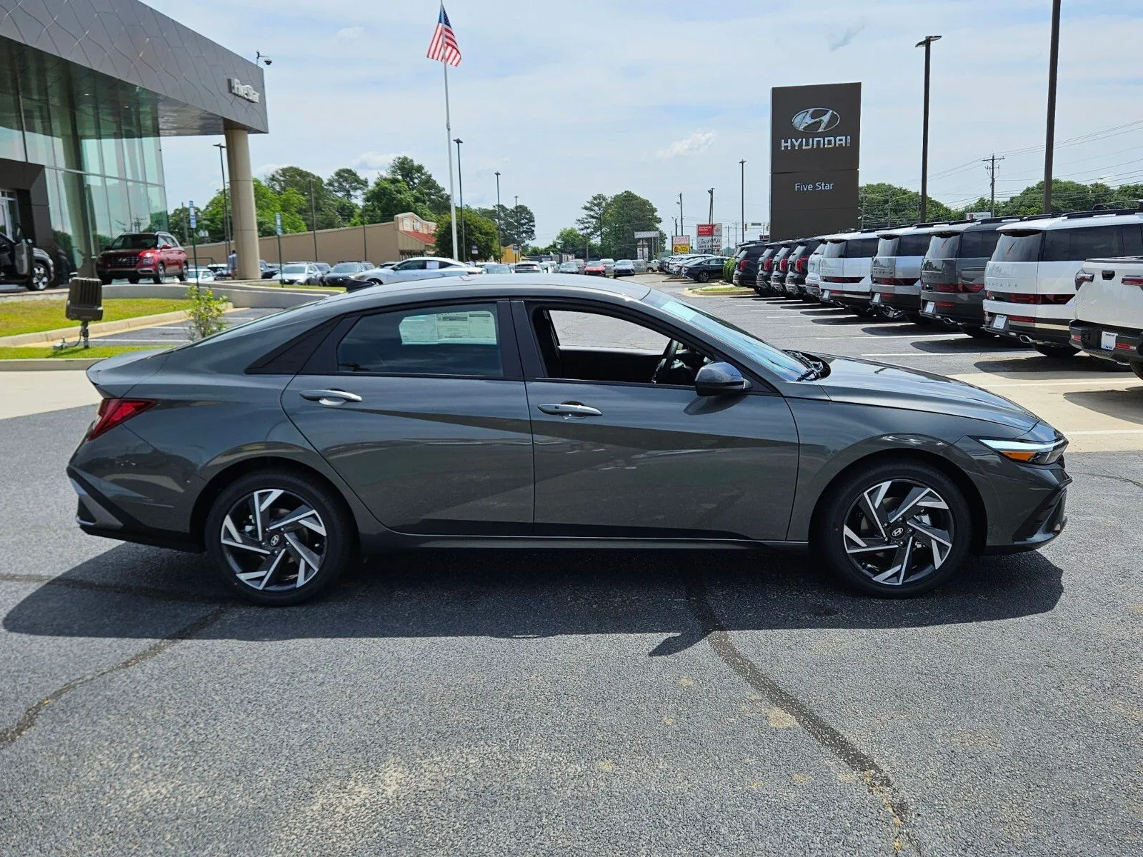 2025 Hyundai Elantra Blue - Photo 13