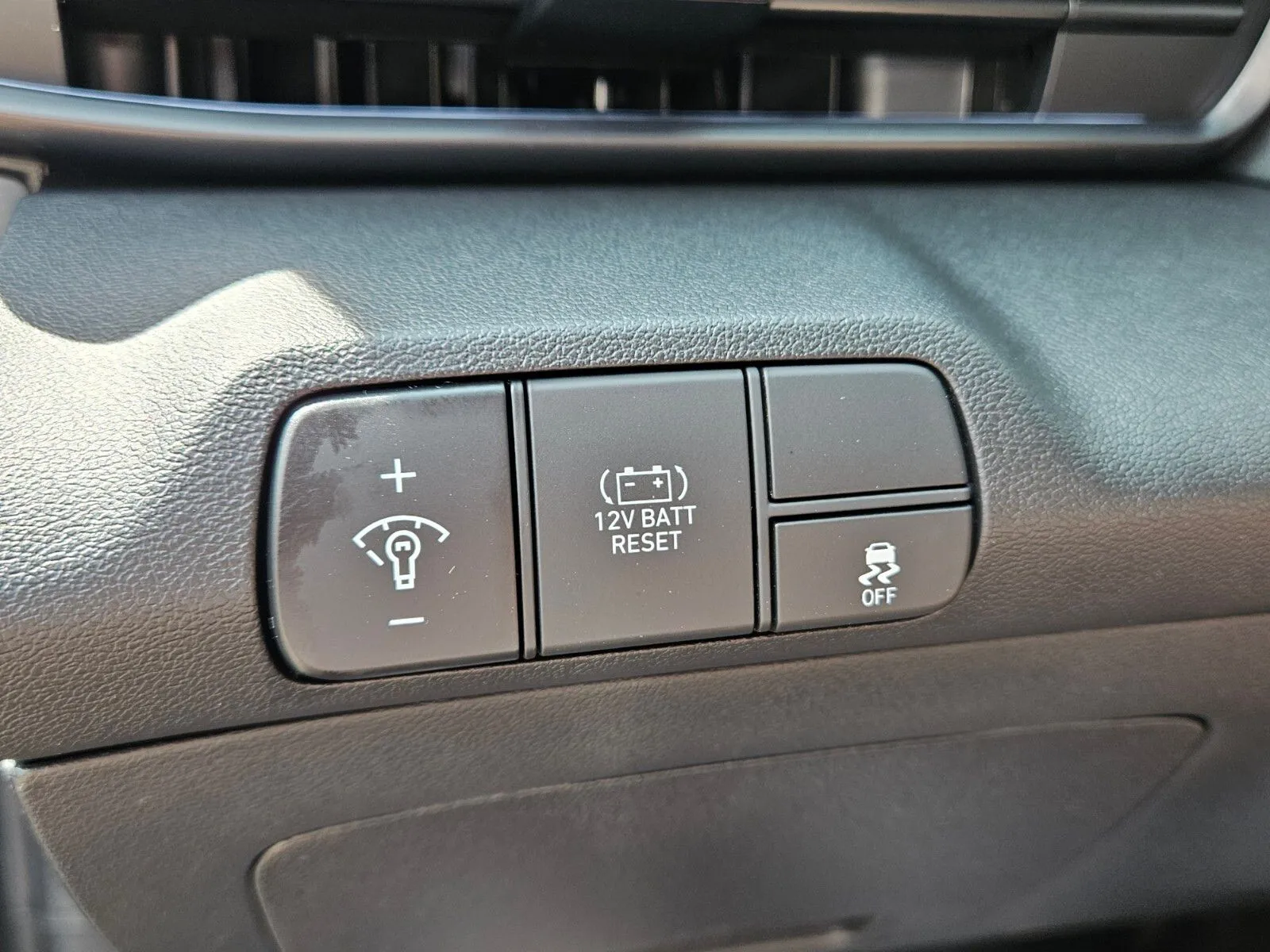 2025 Hyundai Elantra Blue - Photo 26