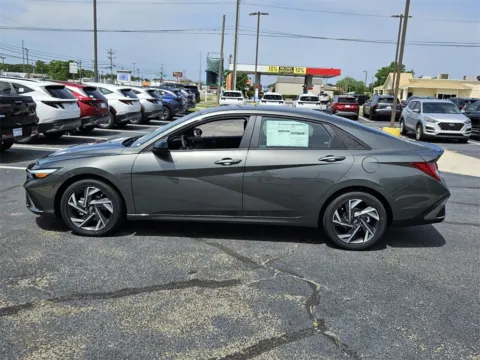 More photos of 2025 Hyundai Elantra Hybrid SEL Sport at ALM Hyundai Warner Robins, GA