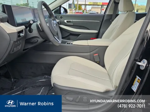 More photos of 2025 Hyundai Sonata Hybrid SEL at Hyundai Warner Robins, GA