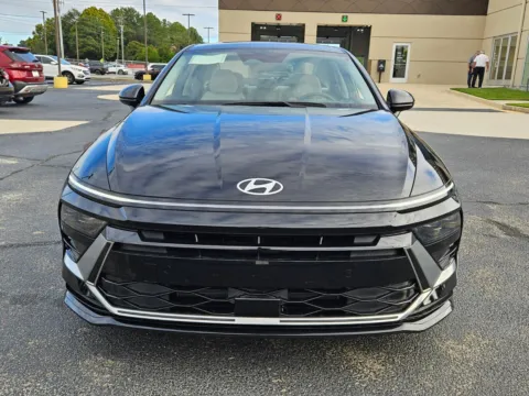Photos of 2025 Hyundai Sonata Hybrid SEL for sale in Warner Robins, GA at Hyundai Warner Robins