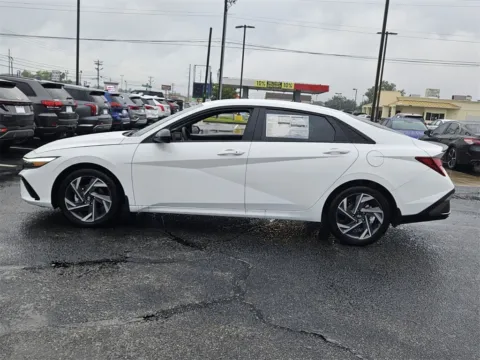 More photos of 2025 Hyundai Elantra SEL Sport at ALM Hyundai Warner Robins, GA