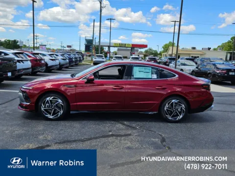 More photos of 2025 Hyundai Sonata SEL Convenience at Hyundai Warner Robins, GA
