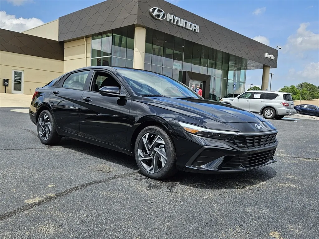 Black 2025 Hyundai Elantra SEL Sport for sale in Warner Robins, GA