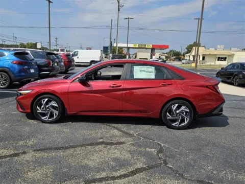 More photos of 2025 Hyundai Elantra SEL Sport at ALM Hyundai Warner Robins, GA