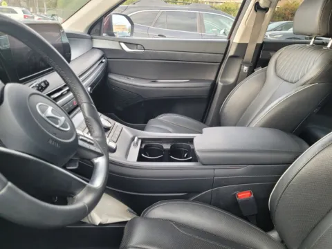 More photos of 2024 Hyundai Palisade Limited at Hyundai Warner Robins, GA