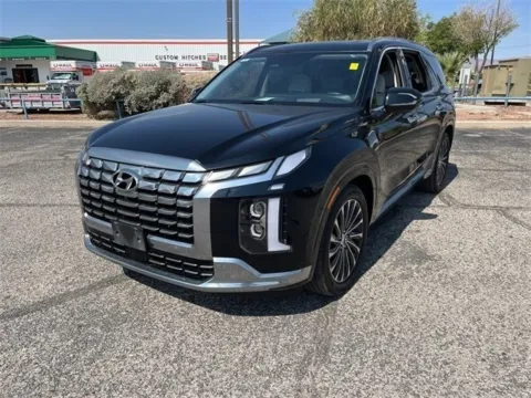 Photos of 2023 Hyundai Palisade Calligraphy for sale in Warner Robins, GA at ALM Hyundai Warner Robins